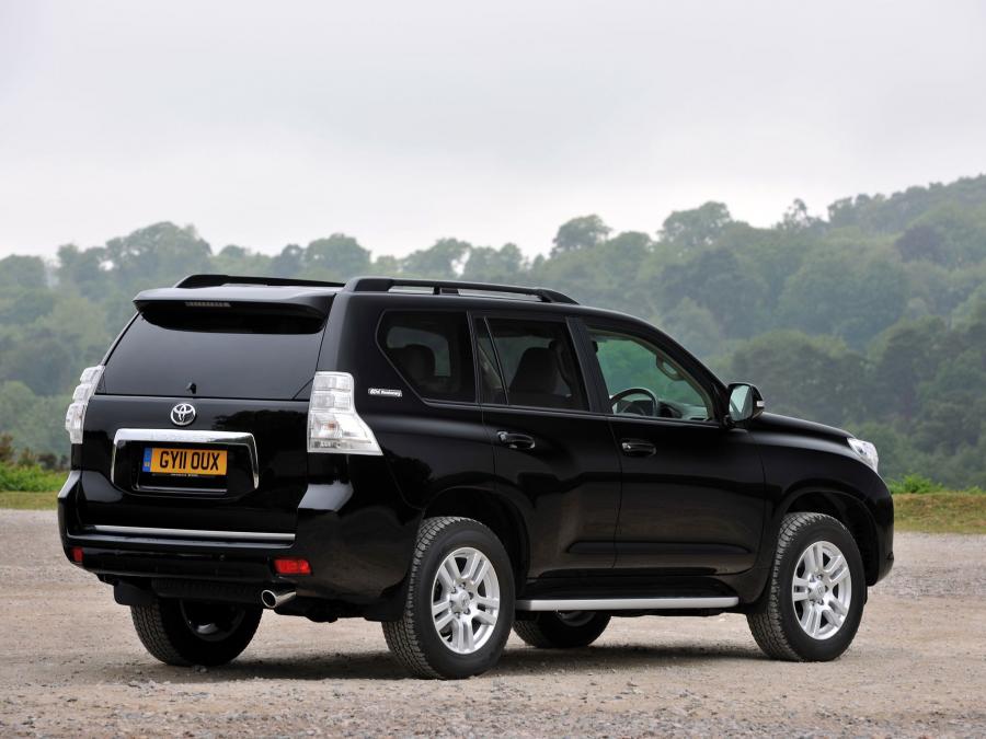  Toyota Land Cruiser Prado 150 60th Anniversary 2011 года  (UK) (фото 9 из 20)